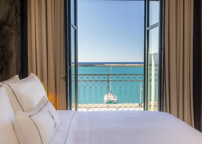 Grand 5* Каламата