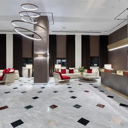 Grand Hotel